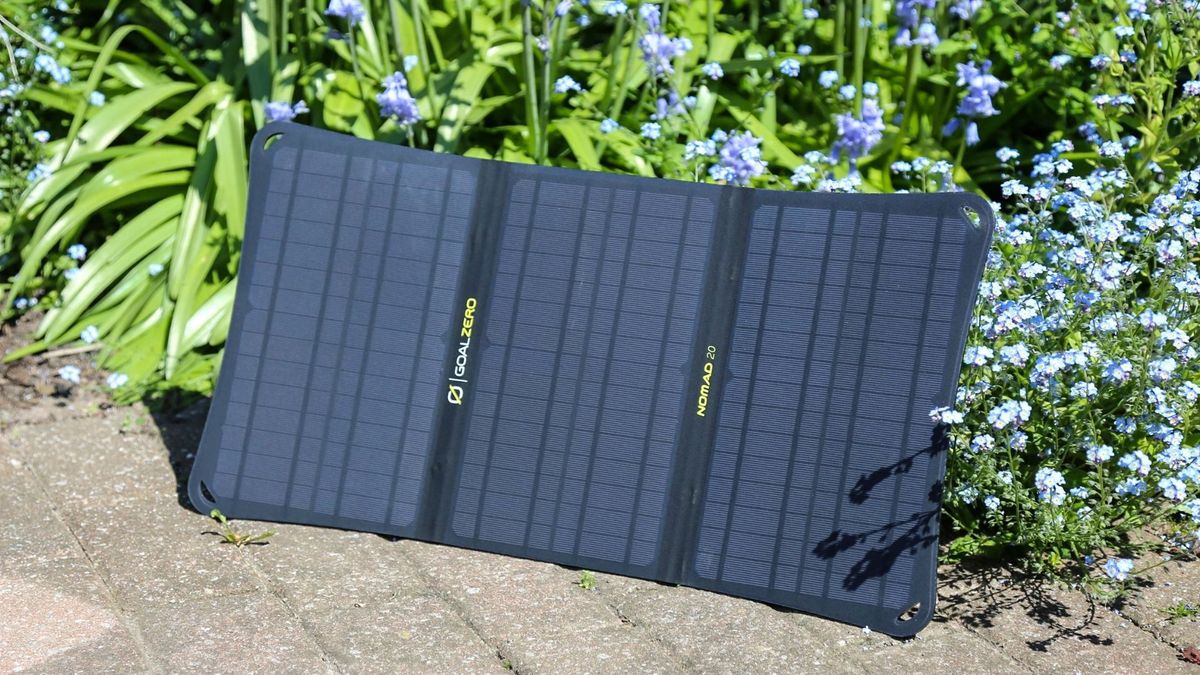 Goal Zero Nomad 20 solar panel charger review