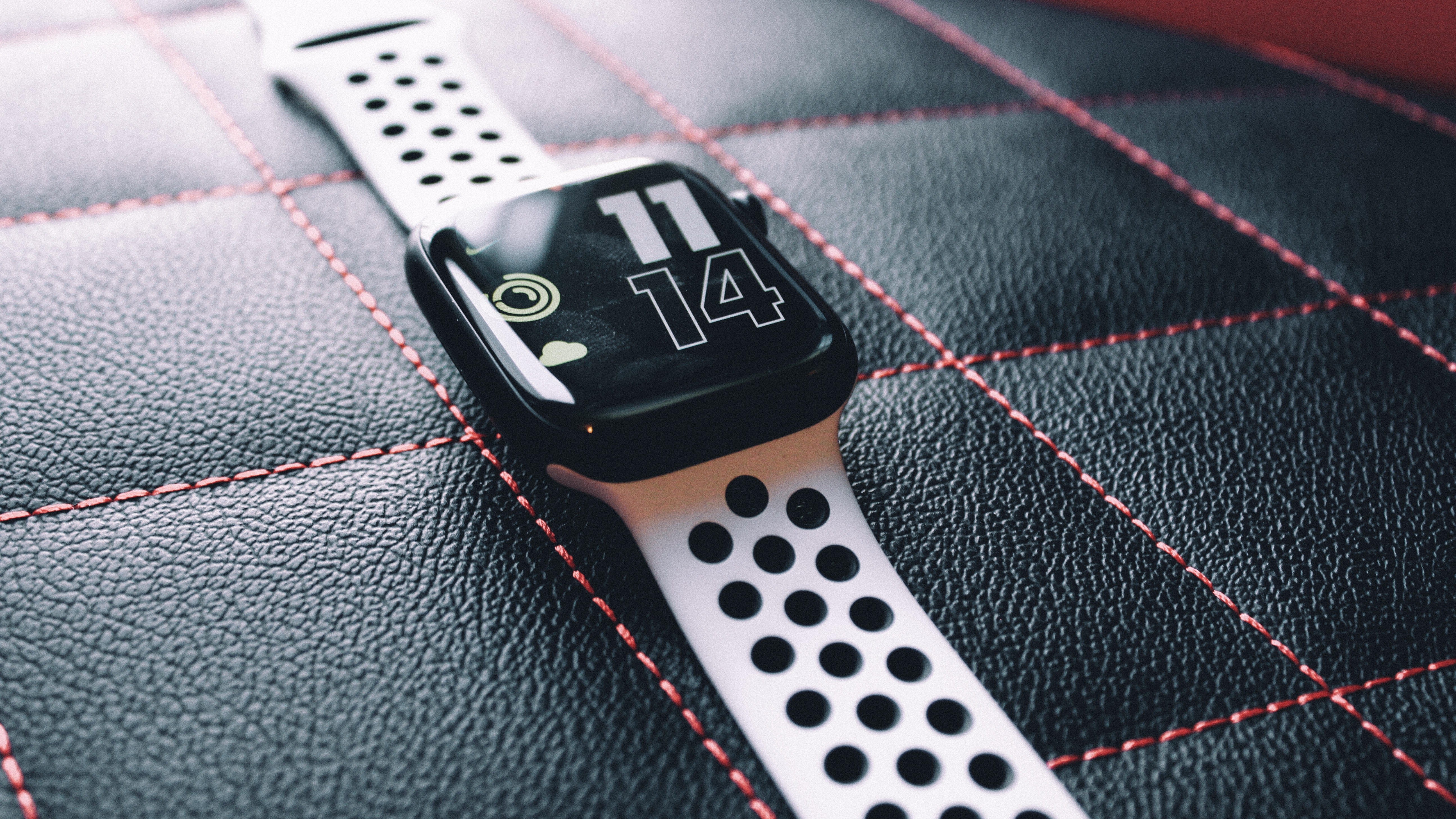 The first Apple Watch was supposed to launch with blood sugar monitoring