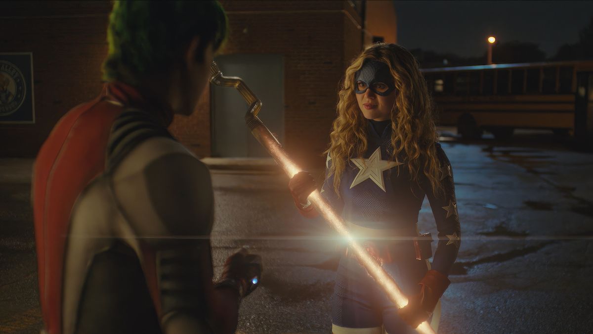 Brec Bassinger&#039;s Stargirl meeting Ryan Potter&#039;s Beast Boy in Titans