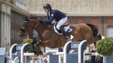 Harry Charles and Abc Quantum Cruise jumping at the London GCT in 2018