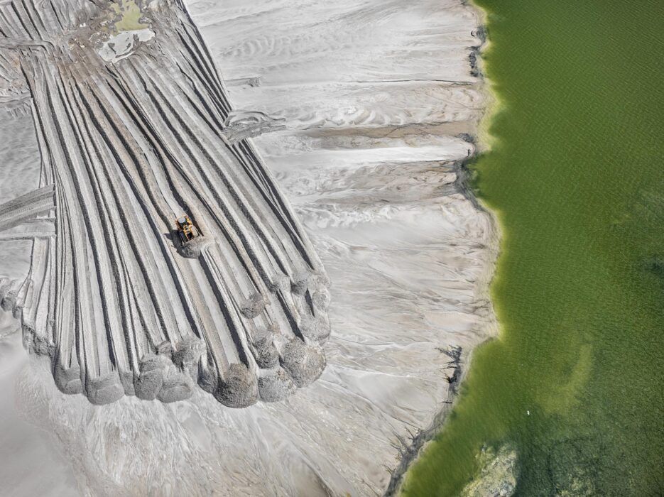 © Edward Burtynsky, Phosphor Tailings Pond #4, Near Lakeland, Florida, USA, 2012