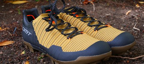 DMT GK1 gravel shoe review – stylish knitted off-road kicks | BikePerfect
