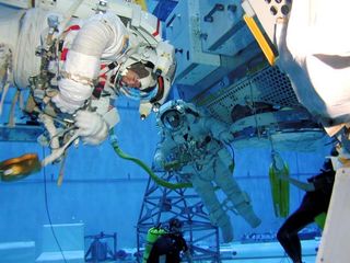 Next Shuttle Crew Conducts Spacewalk Rehearsals