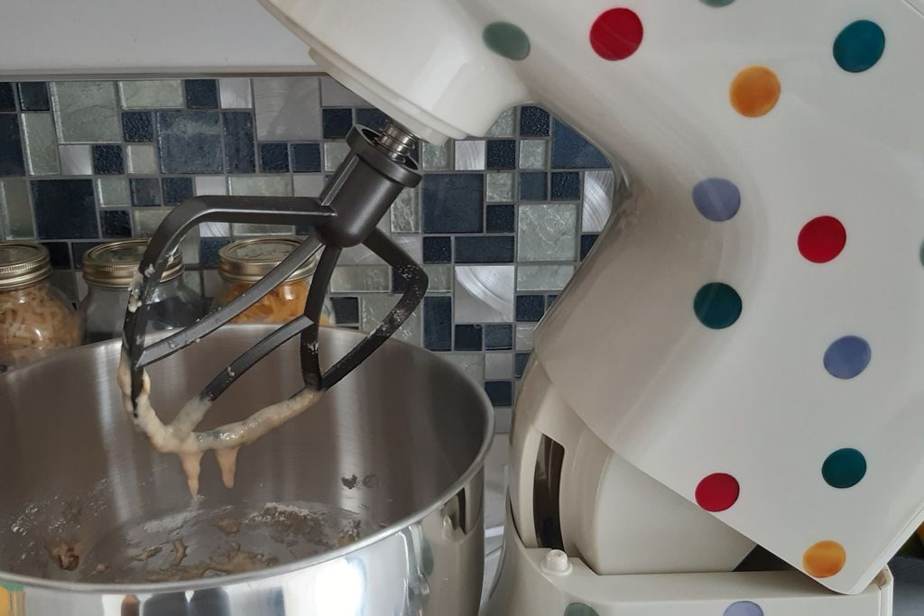 We tried the new Russell Hobbs Emma Bridgewater stand mixer... Ideal Home