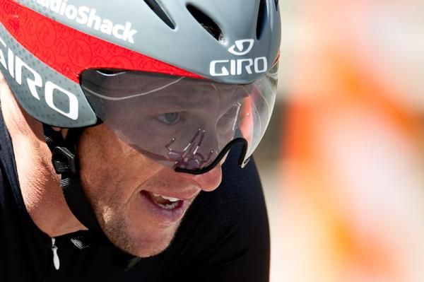 Lance Armstrong (Mellow Johnnys) checking out the road ahead.