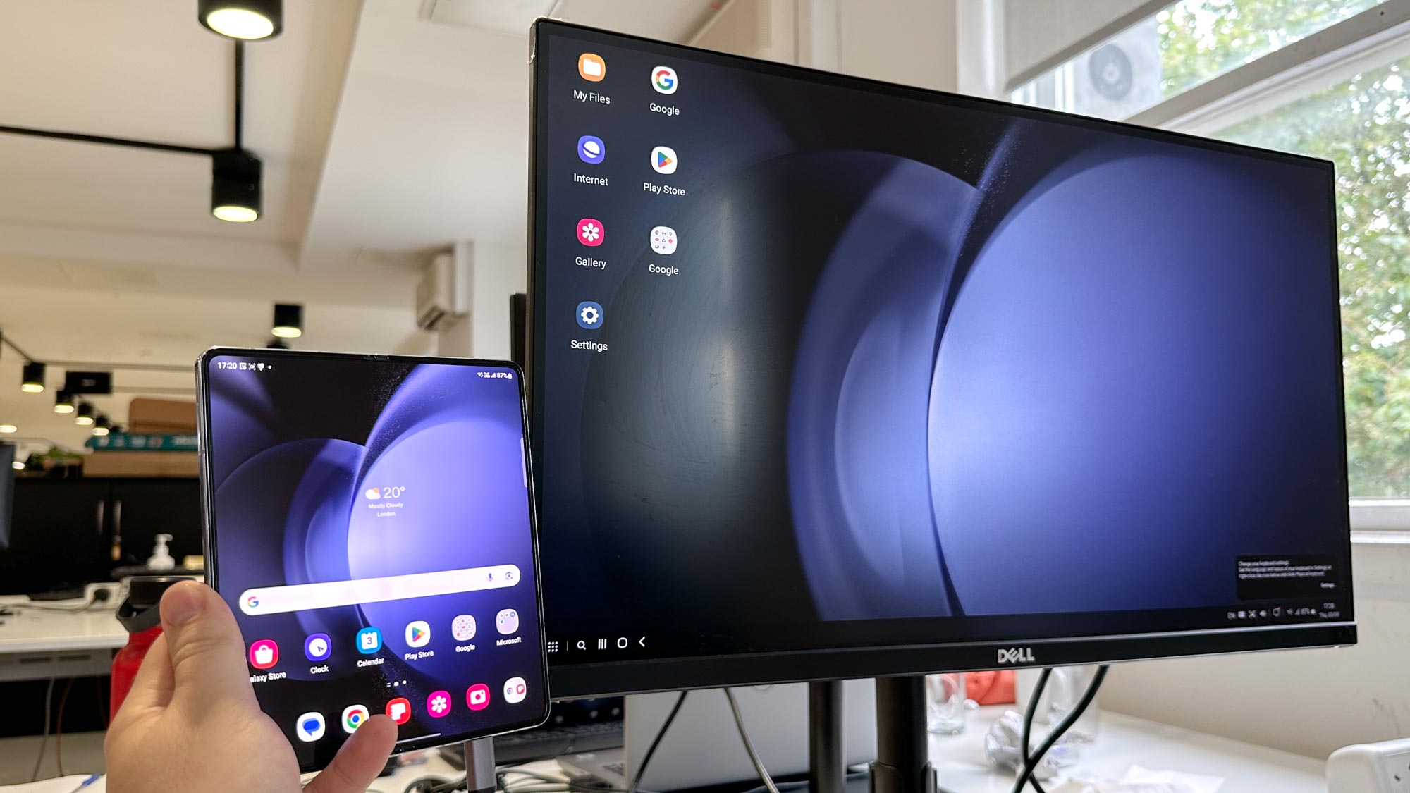 Galaxy Z Fold 7 with monitor