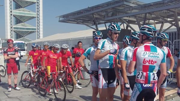 Omega Pharma-Lotto and the Chinese national team wait to sign on.