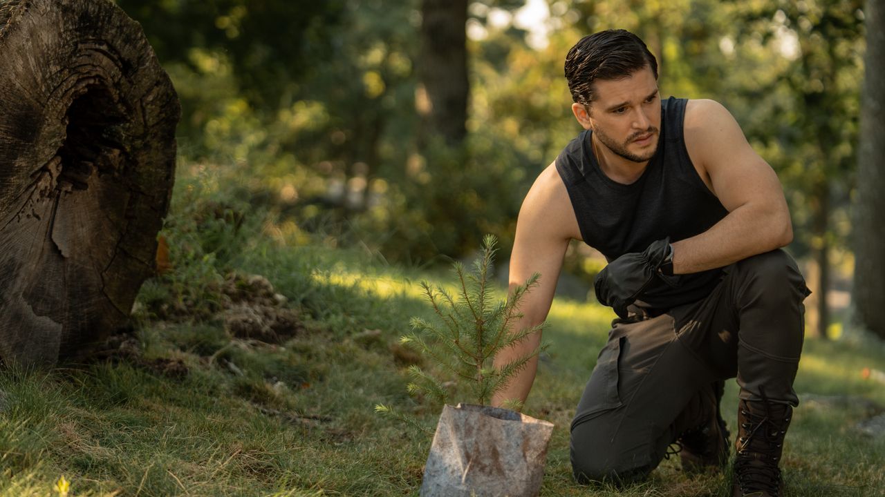 Kit Harrington in Extrapolations