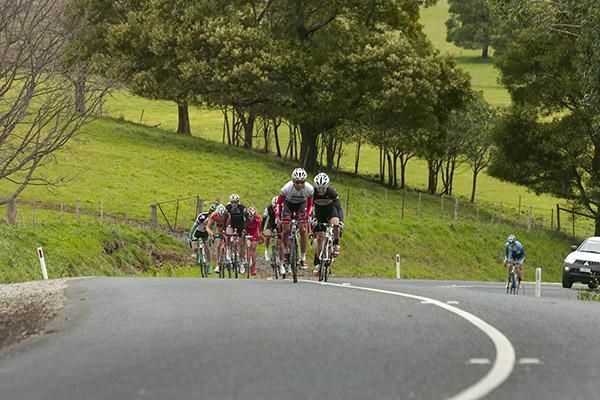Riders opened up a gap on the peloton on the third lap.