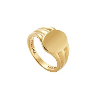 Engravable Oval Signet Ring cut out 