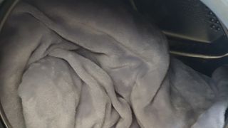 Electric blanket in washing machine 