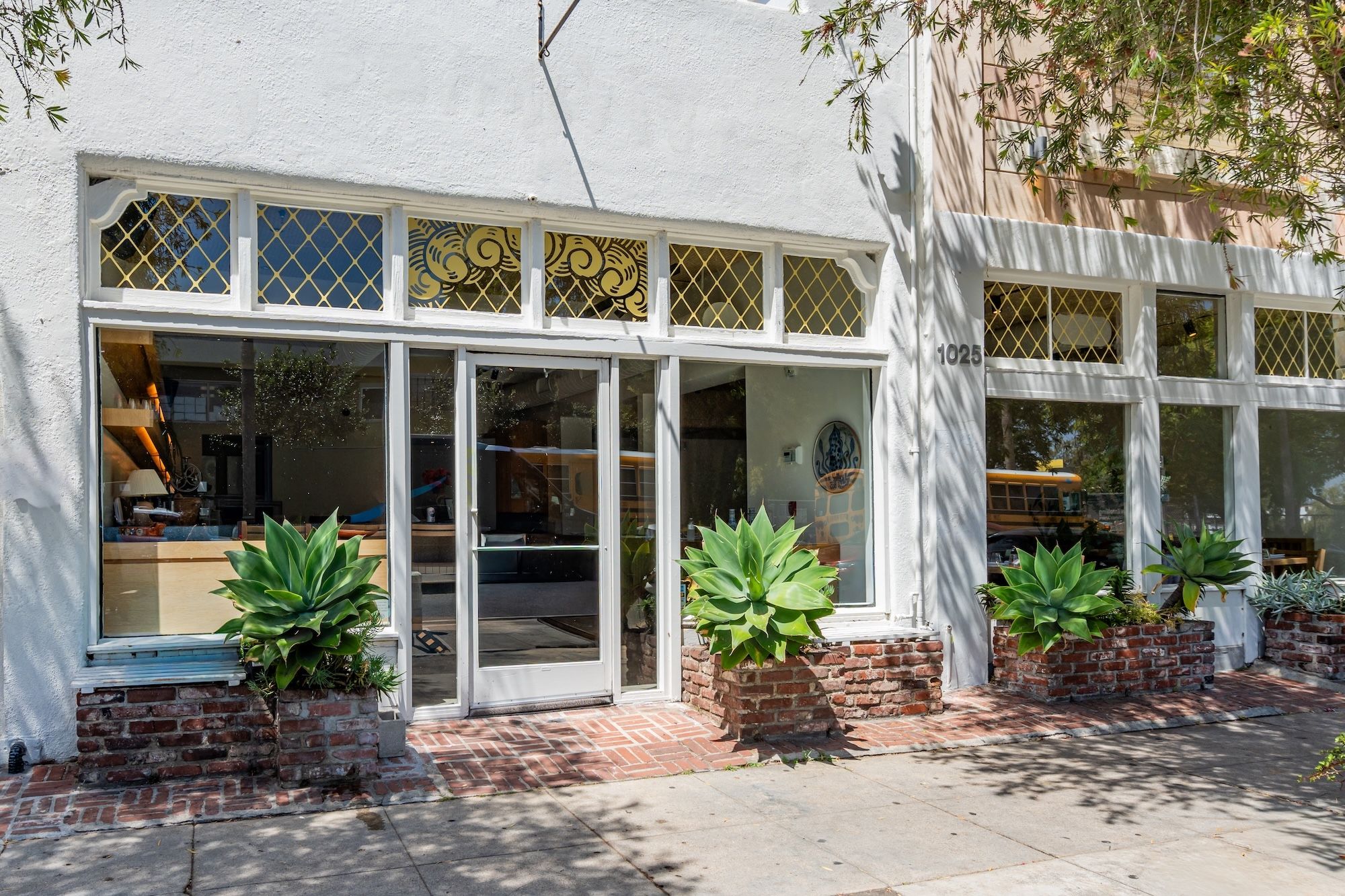 Enrique Olvera's latest Los Angeles restaurant is summer's best spot for margaritas and mariscos