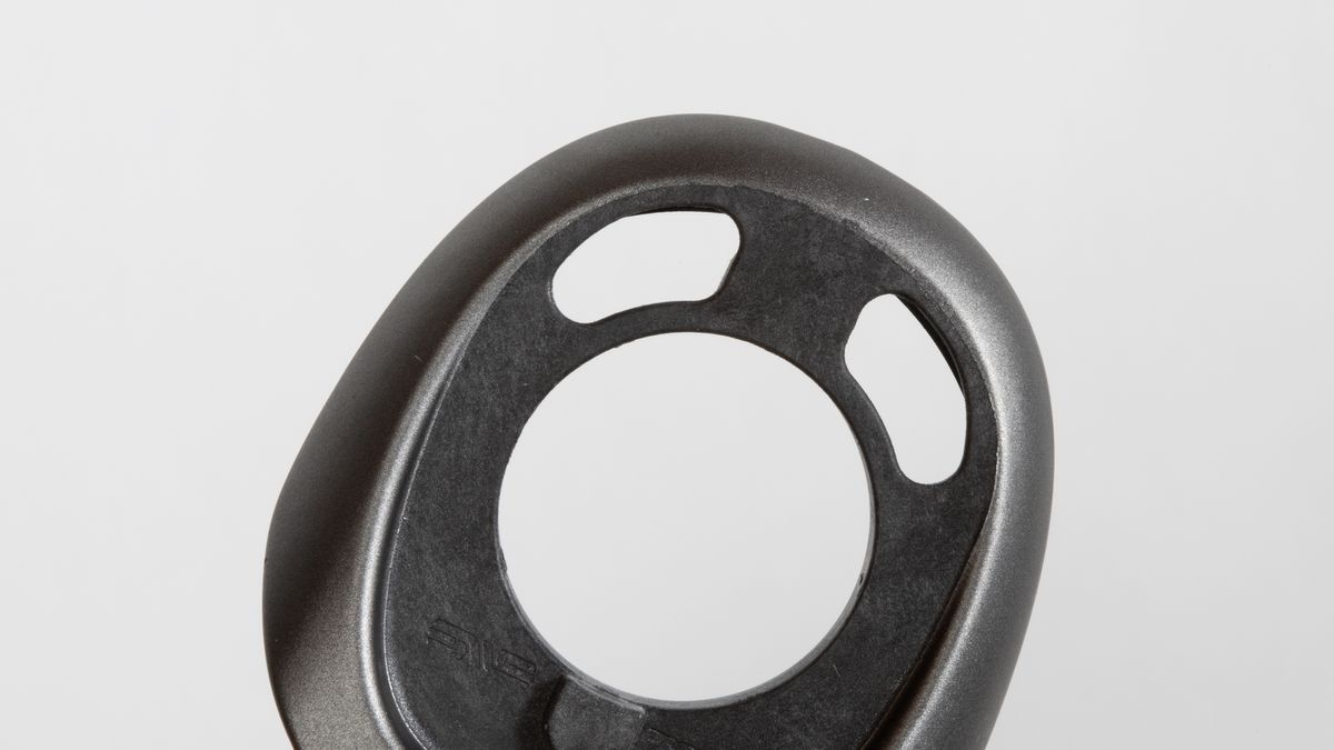 Enve Melee cable ports in dust shield