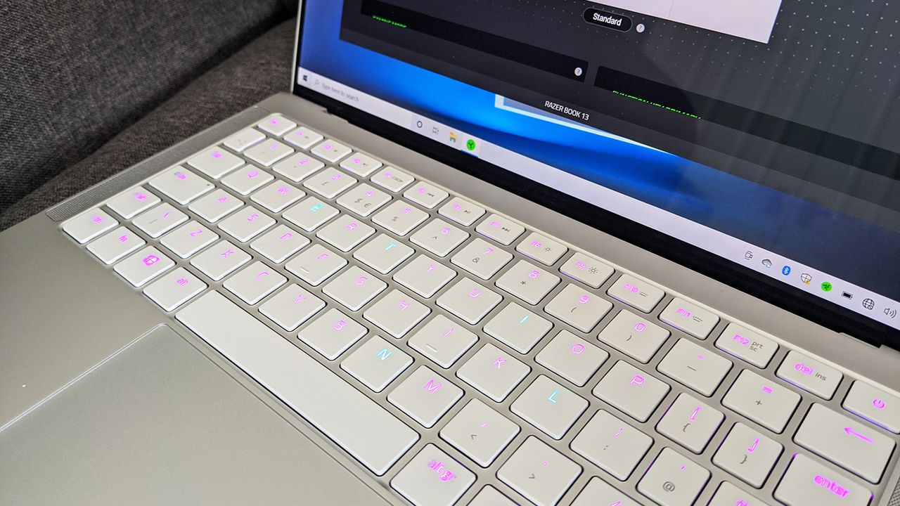 Razer Book 13