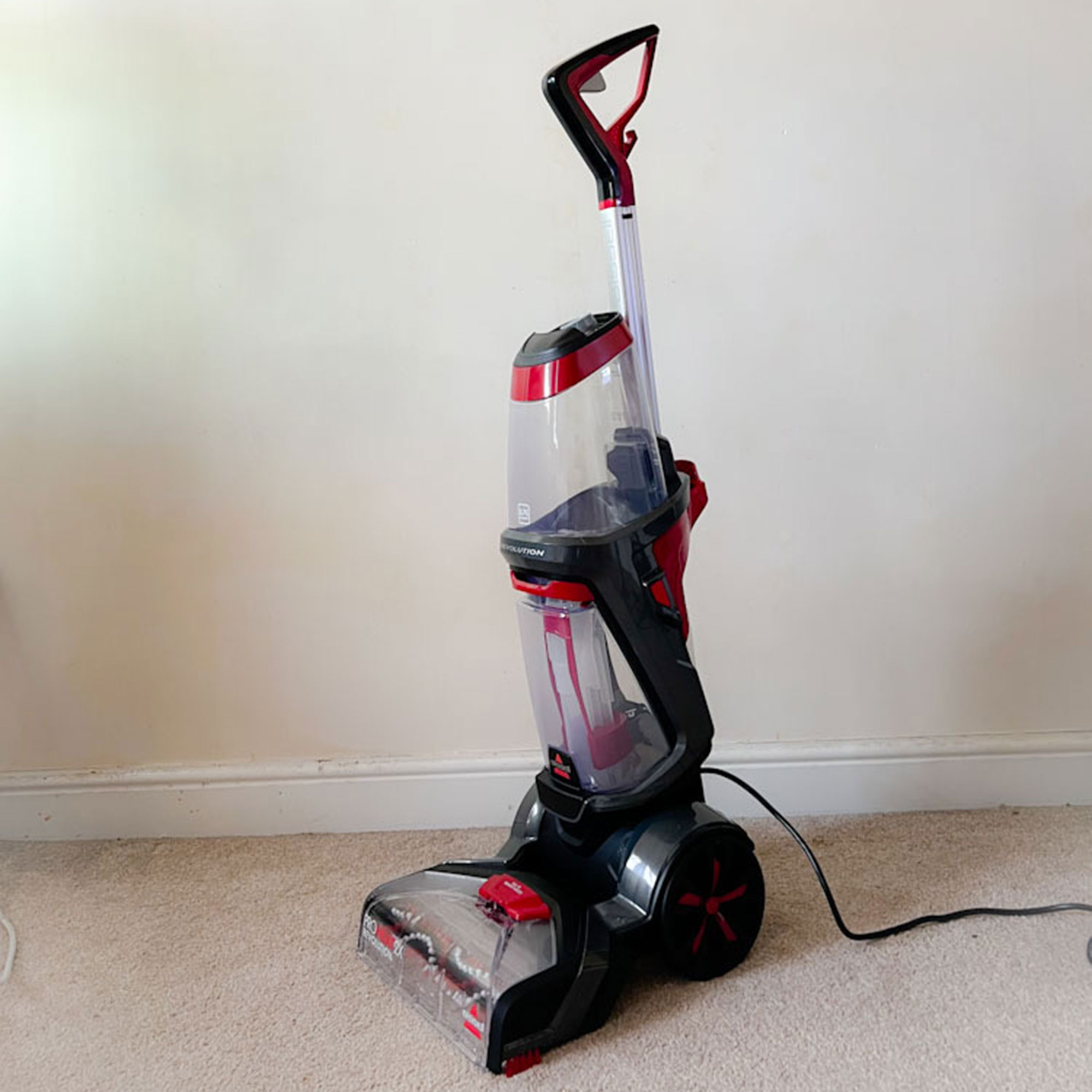 Carpet cleaner on neutral carpet