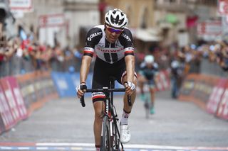 Tom Dumoulin crosses the line for second place