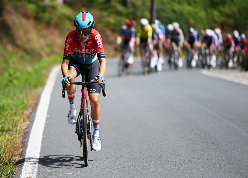 PADRON SPAIN AUGUST 28 Arjen Livyns of Belgium and Team Lotto Dstny attacks during the La Vuelta 79th Tour of Spain 2024 Day 11 a 1665km stage from Padron to Padron UCIWT on August 28 2024 in Padron Spain Photo by Dario BelingheriGetty Images