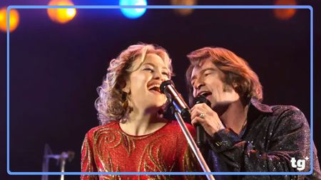(L-R) Kate Hudson and Hugh Jackman in "Song Sung Blue" (2025)