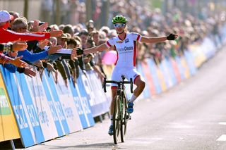 Marianne Vos (WaowDeals) wins Cyclo-cross World Cup in Bern 2018 - World Cup leader