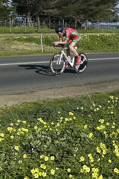 William Clarke (Praties) from Tasmania heads towards a gold medal in the time trial and moved into third place on the GC.