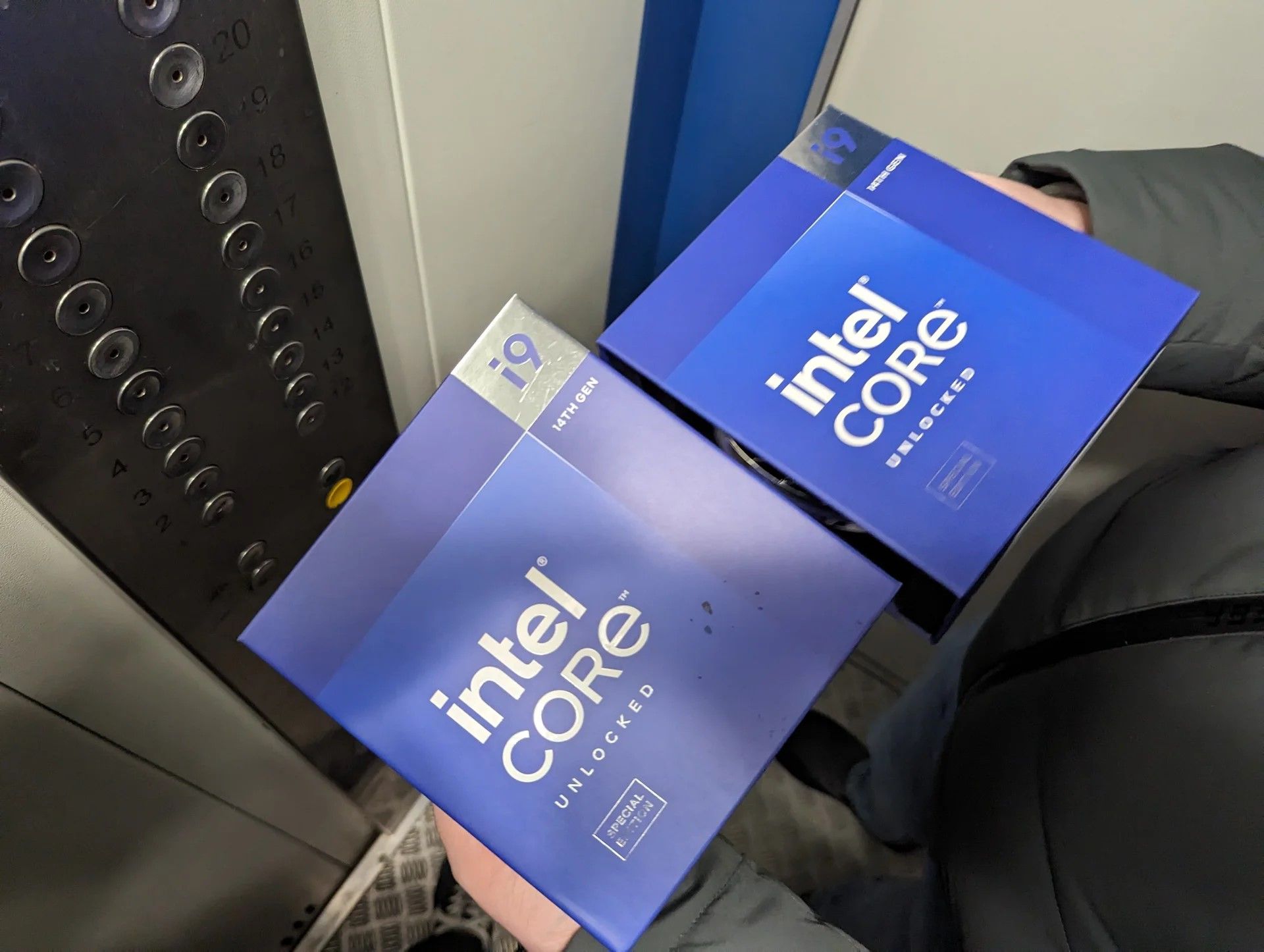 【新品】Intel Core i9 14900KS RMA交換 正規品 新品】Intel Core i9 14900KS RMA交換 正規品