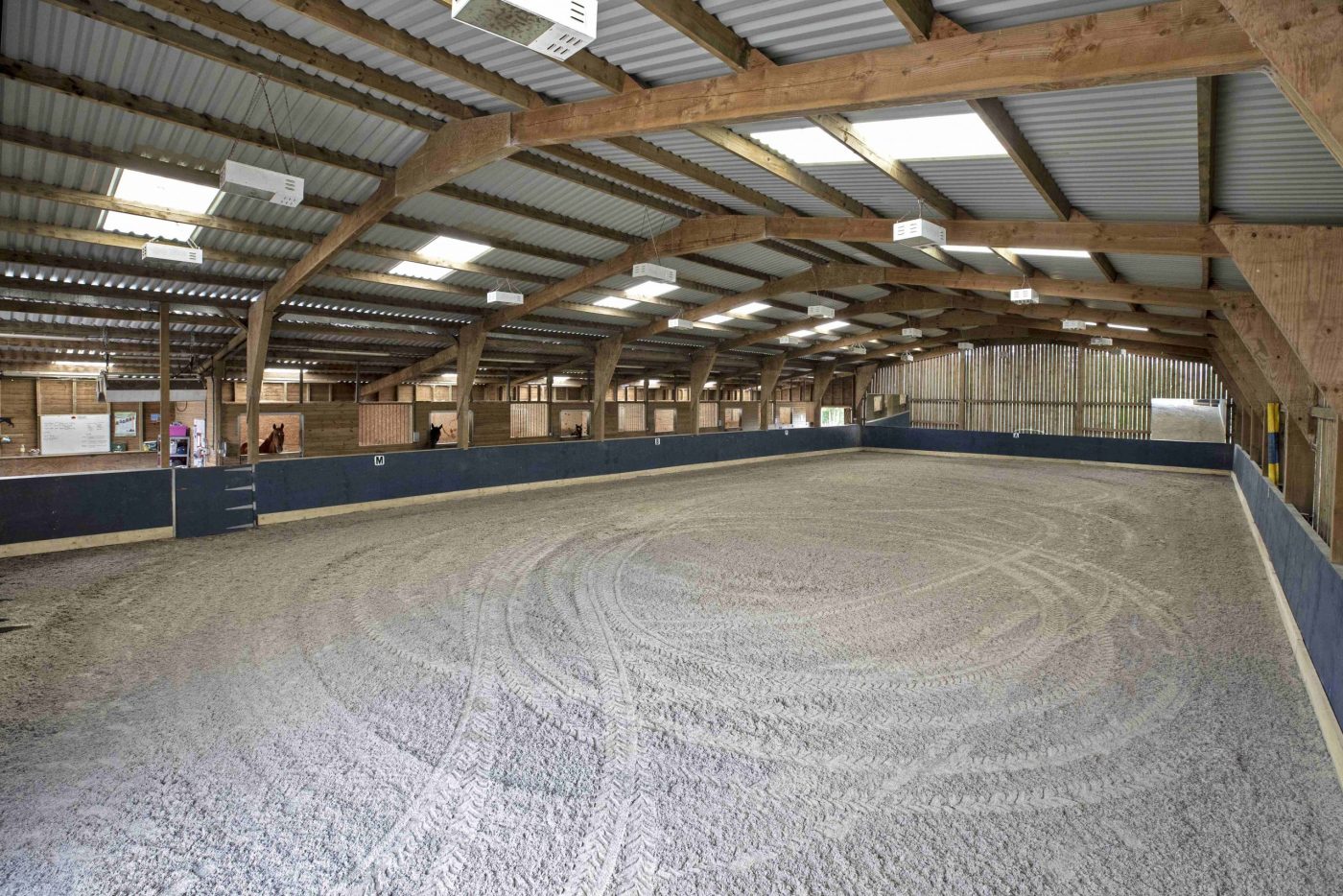 Lower-Willsworthy-House-Peter-Tavy-Tavistock-Devon-INDOOR-ARENA-scaled-e1595845141694.jpg