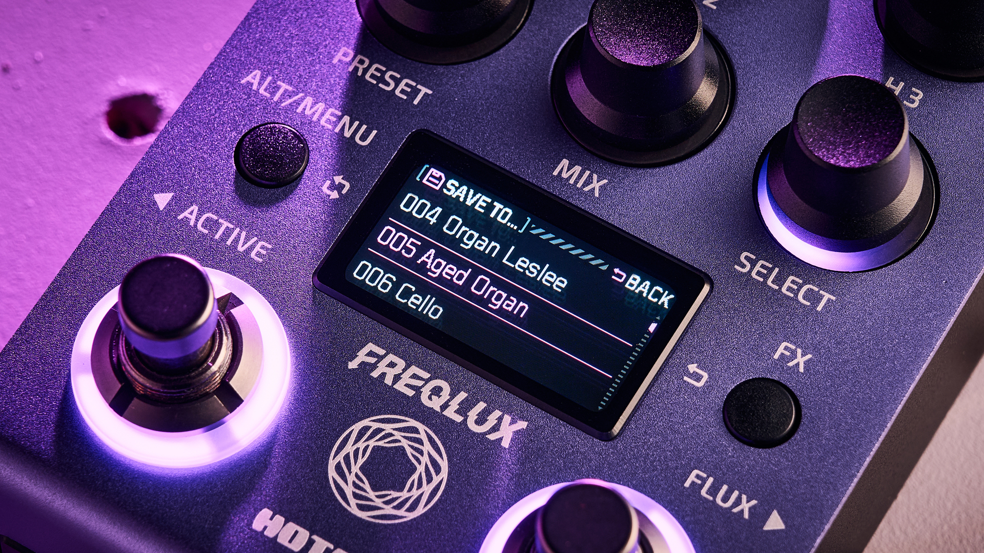 Hotone Freqlux Tri-Pitch pedal review