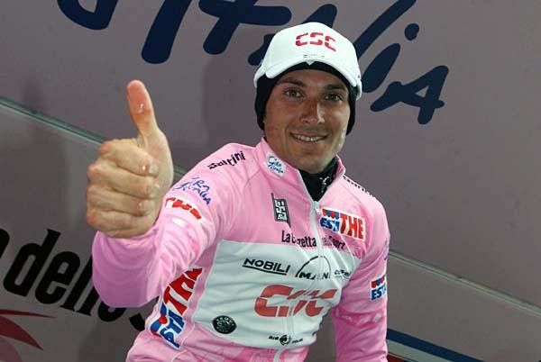 Oh yes, Ivan - you are tops! Ivan Basso lets the gathered crowd know that he's happy