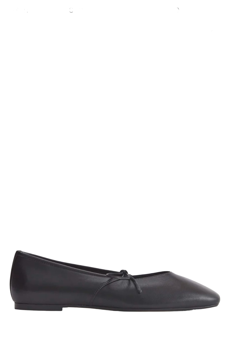 Everlane , Leather Keyhole Flat