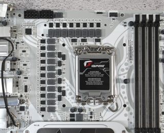 Colorful IGame Z790D5 Flow