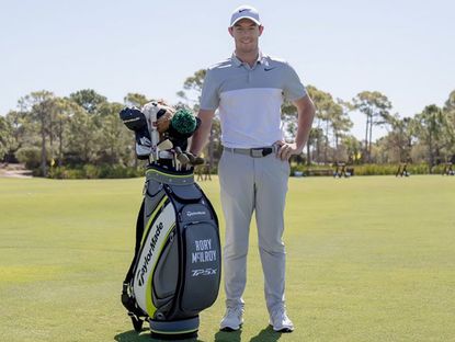 rory mcilroy signs with taylormade
