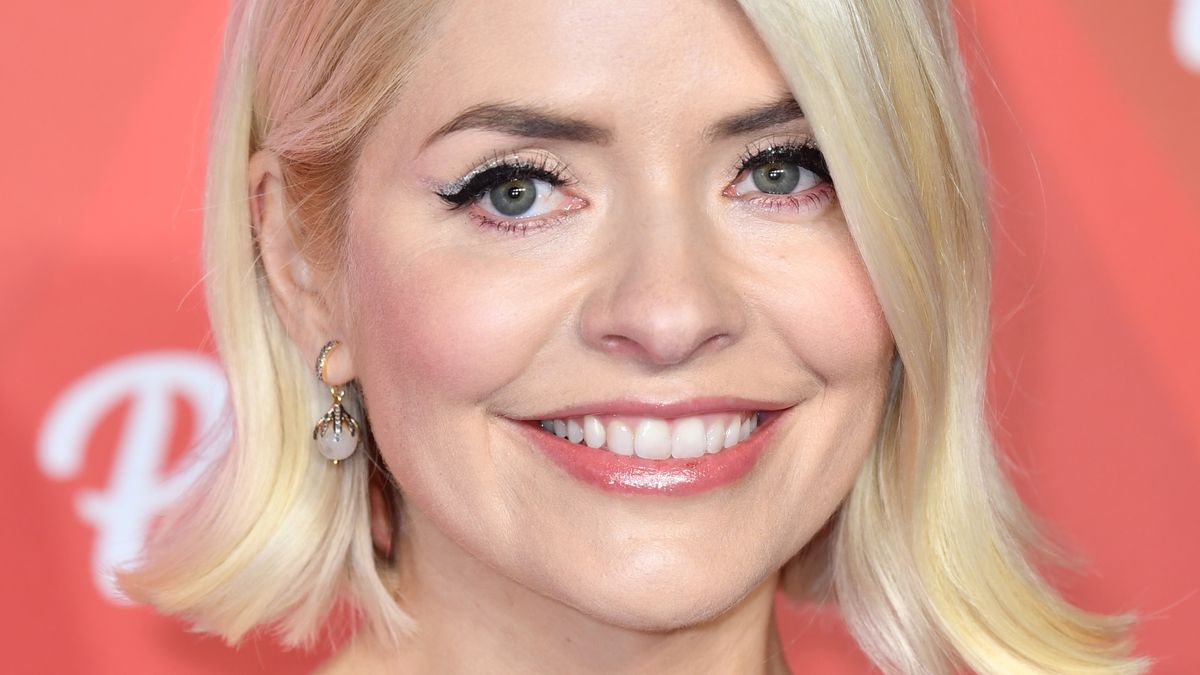 Holly Willoughby's favorite concealer will be the cheapest thing you buy all Black Friday weekend