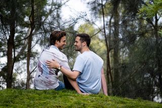 Curtis Perkins and Jesse Porter are dating in Neighbours