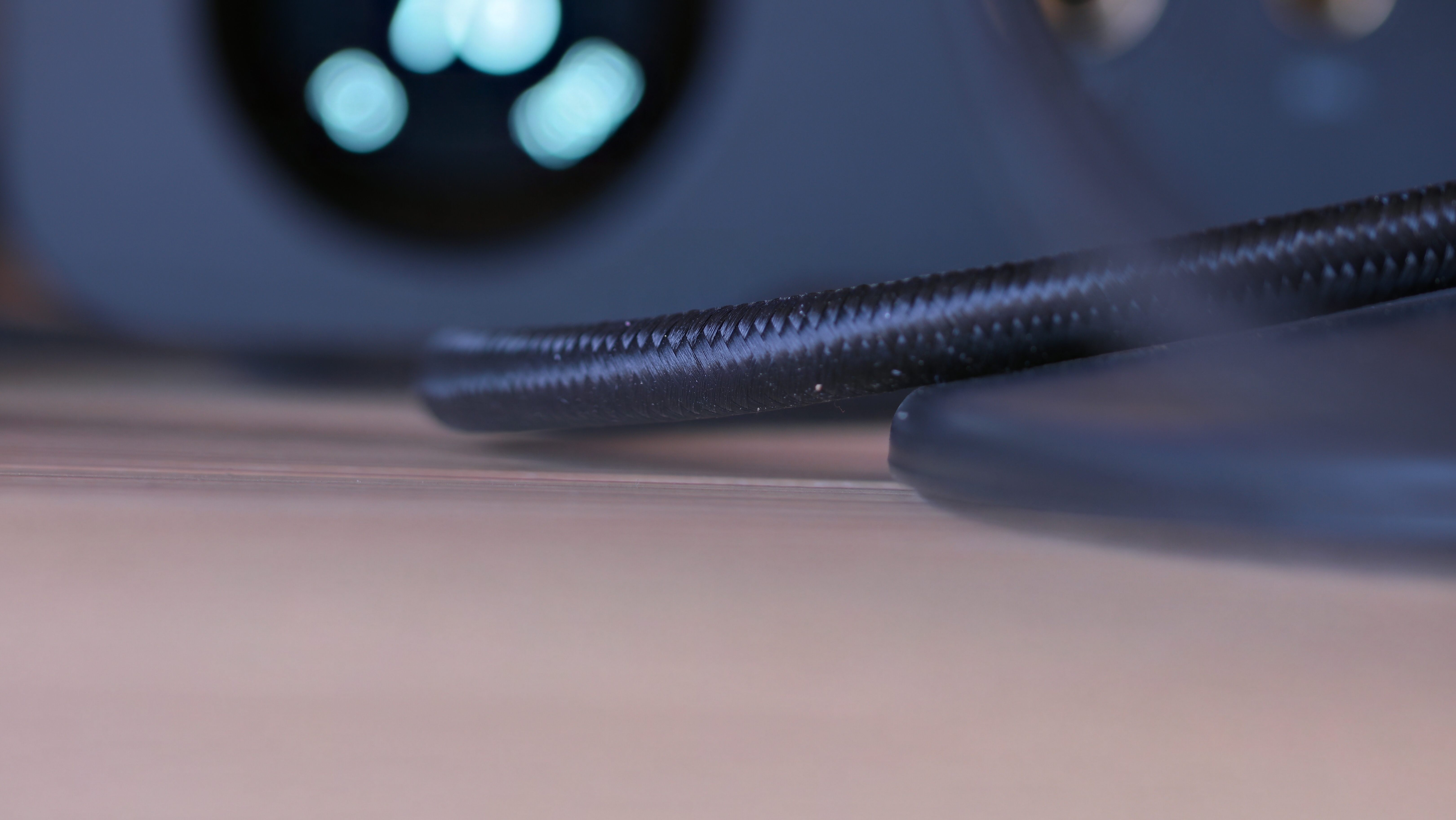 Fosi Audio i5 headphones woven cables