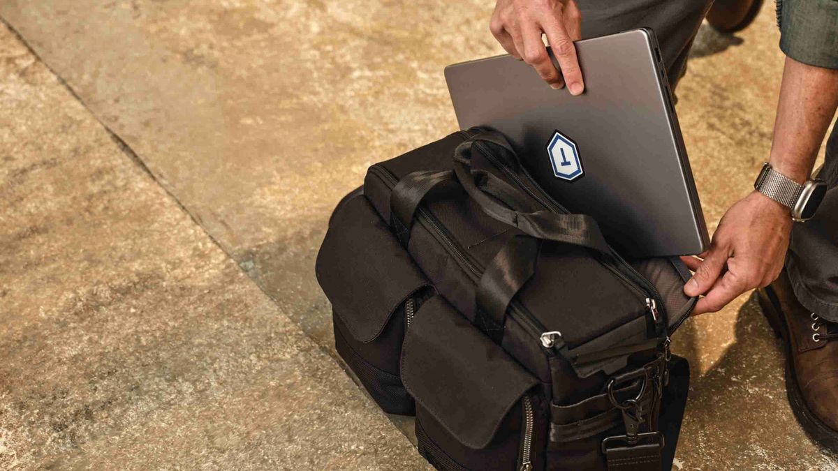 Tenba DNA v2 shoulder bag