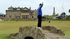 Tom Watson waves a farewell at St Andrews 