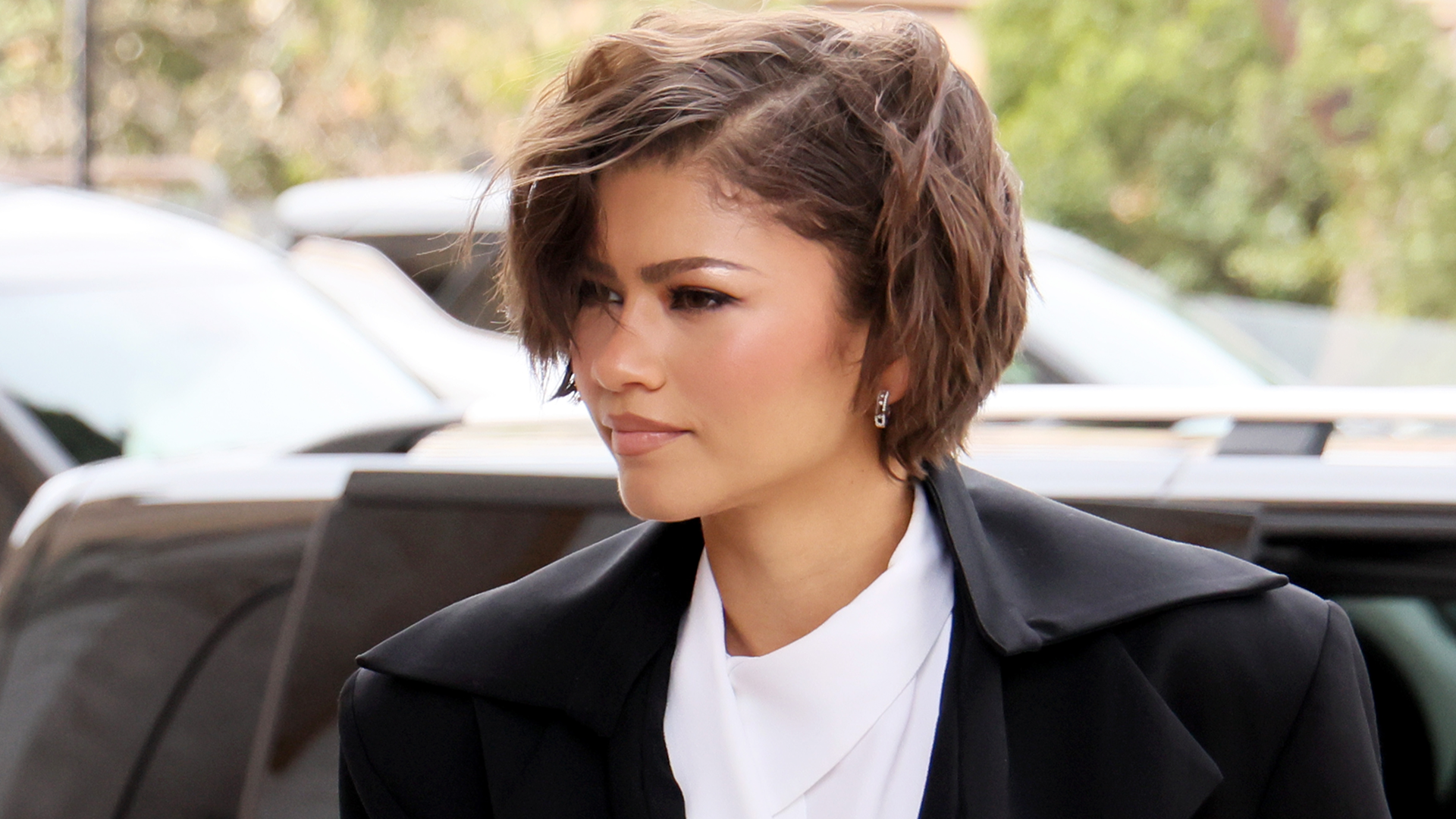 Zendaya wore a black-and-white off-duty outfit with platform The Row flip flops