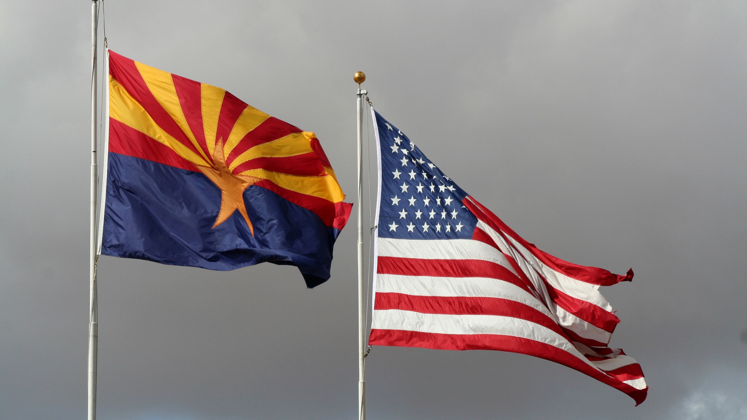 Undang-undang verifikasi usia disahkan di Arizona – namun kesepakatan VPN ini masih dapat membantu Anda melindungi data Anda