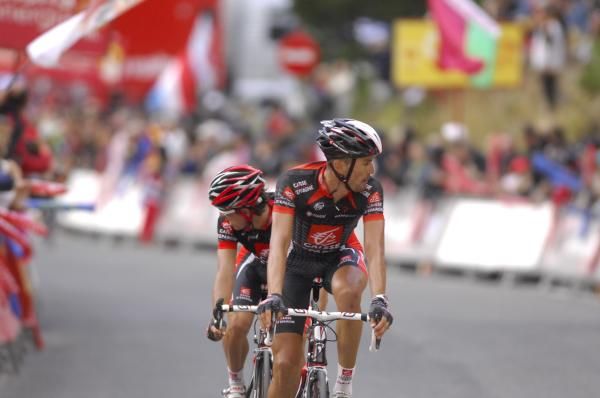 Marzio Bruseghin leads his Caisse d'Epargne teammate Rigoberto Uran over the line.