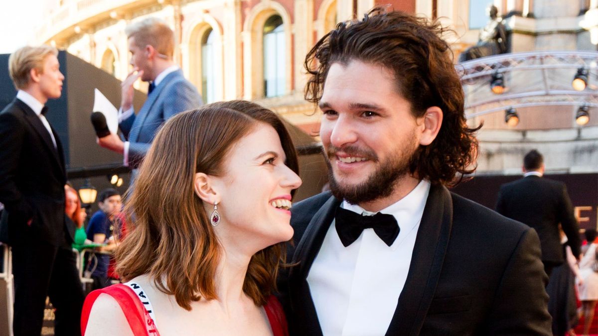 Game Of Thrones Stars Kit Harrington And Rose Leslie Move In Together 