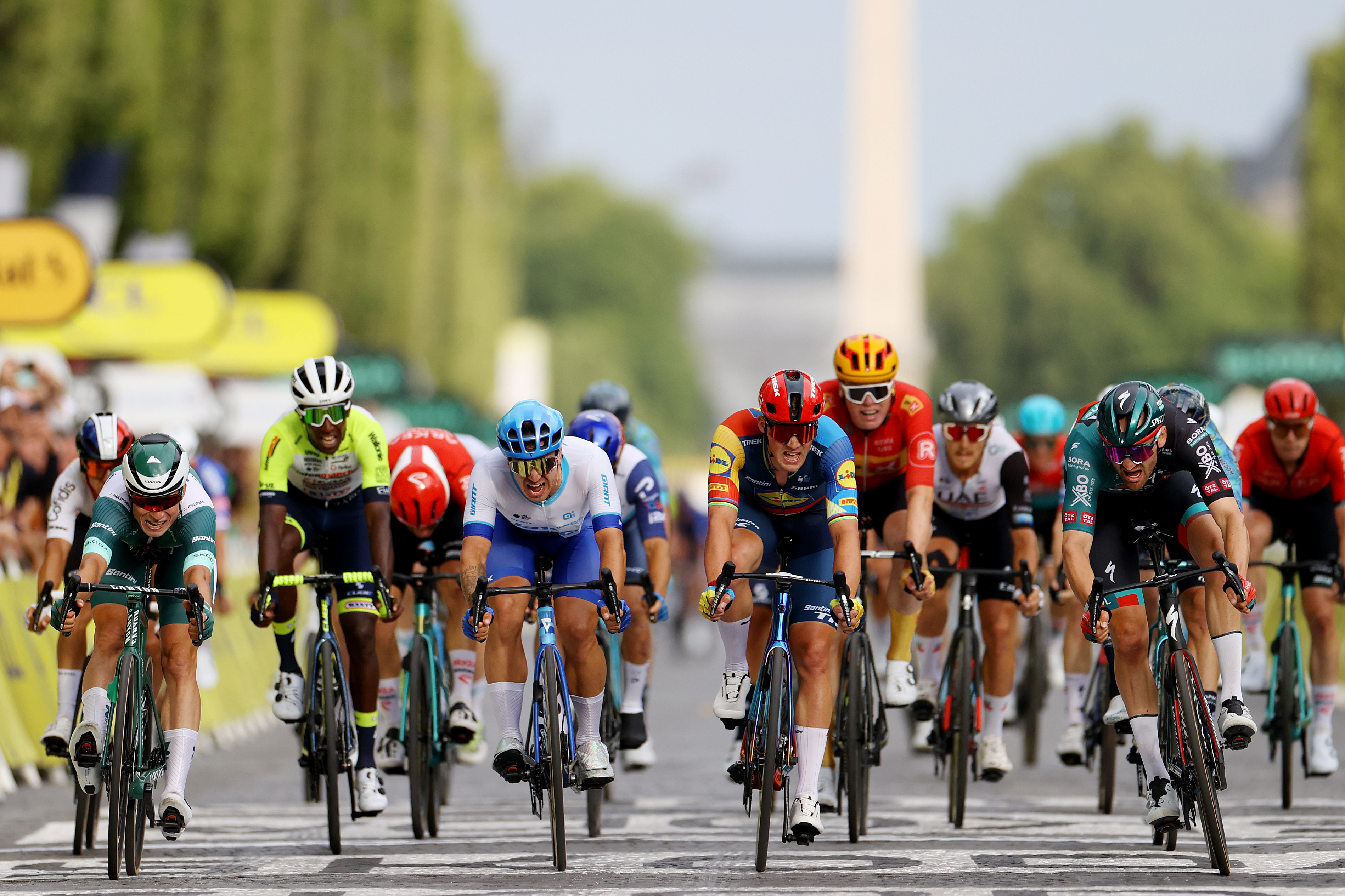 Jordi Meeus winning on the champs elysees at the Tour de France