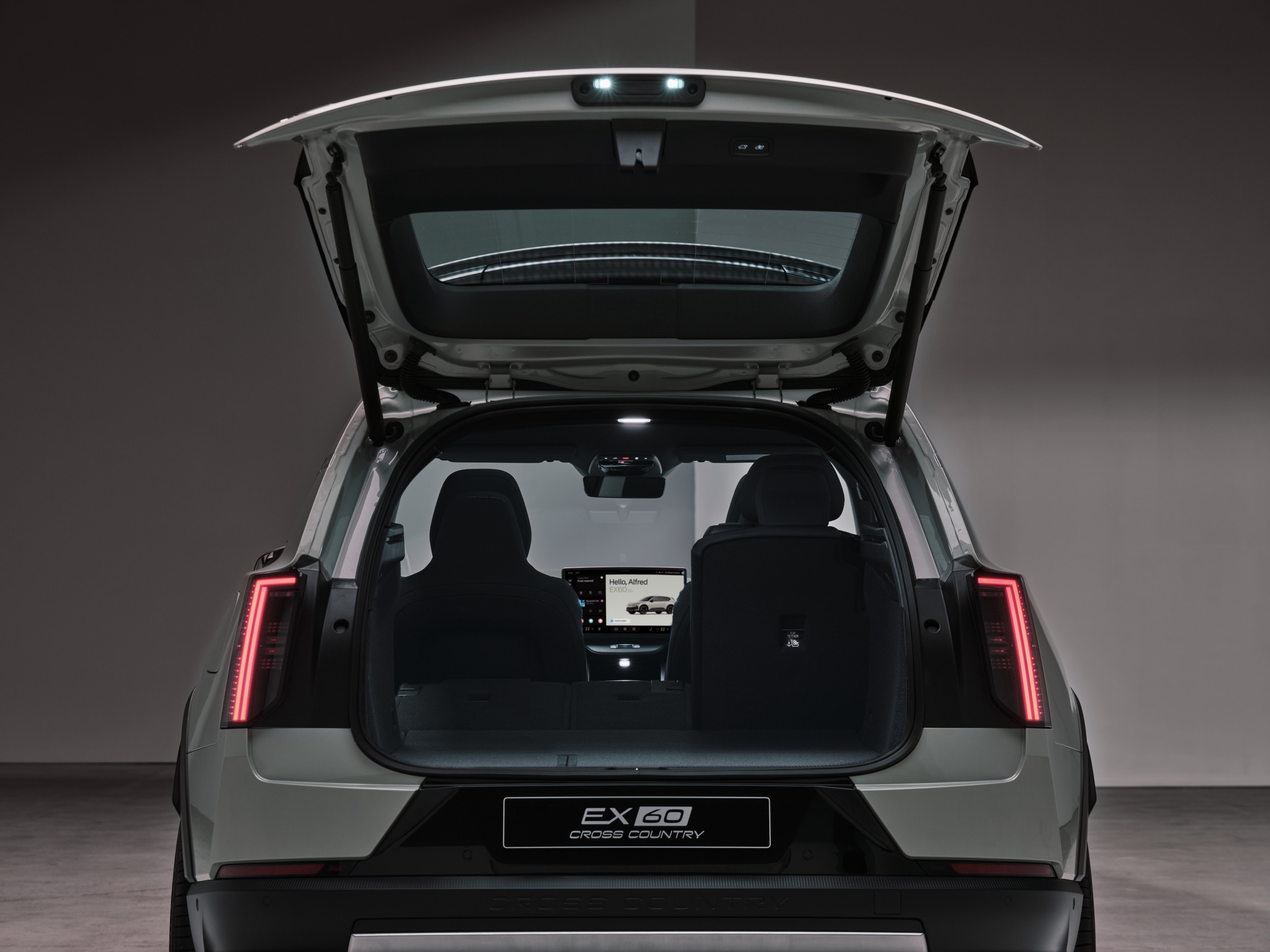 Volvo EX60 Cross Country