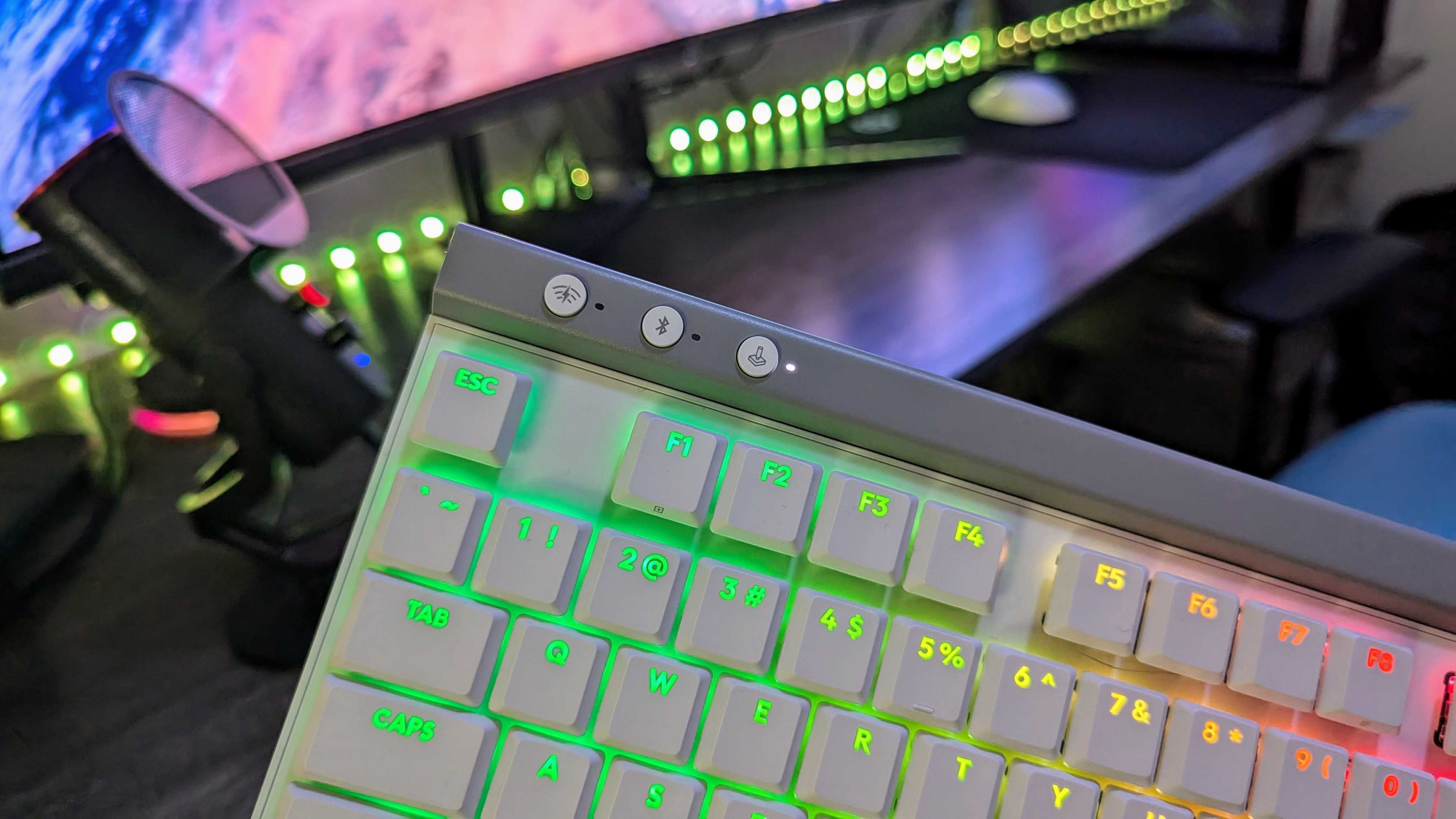 Image of the Logitech G515 LIGHTSPEED TKL Wireless Gaming Keyboard.