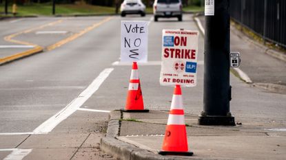 Machinists at Boeing reject contract offer