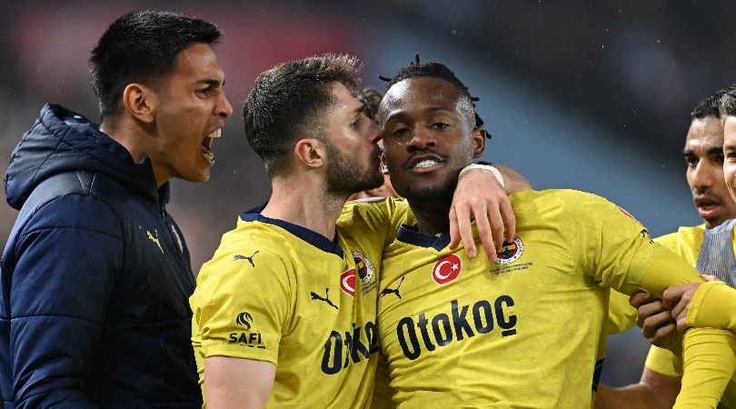 Michy Batshuayi celebrates with his team-mates after Fenerbahce&#039;s win over Trabzonspor in March 2024.