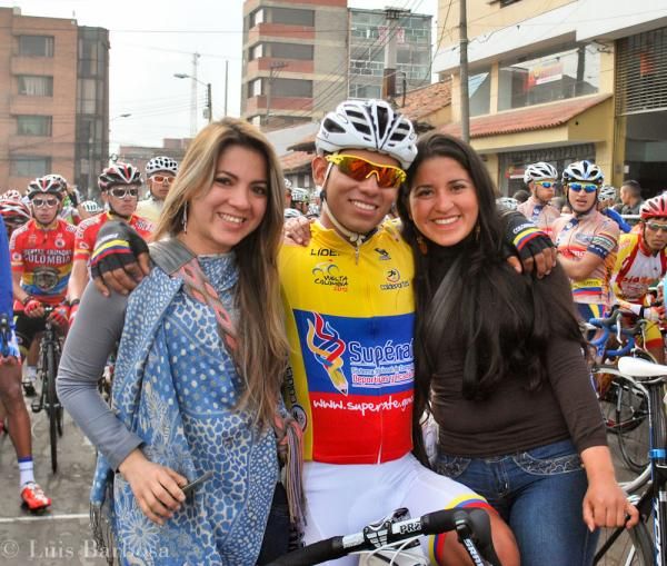 The Avila sisters with brother Edwin