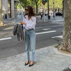how to style a white shirt and jeans