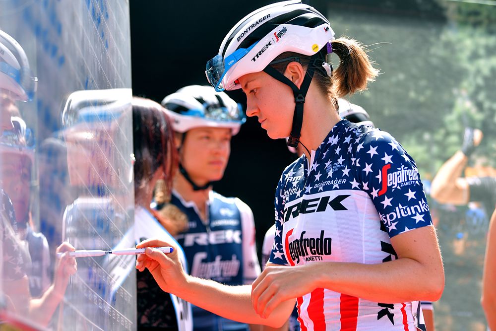 American champion Ruth Winder (Trek-Segafredo) signs in to stage 2 at the Giro Rosa