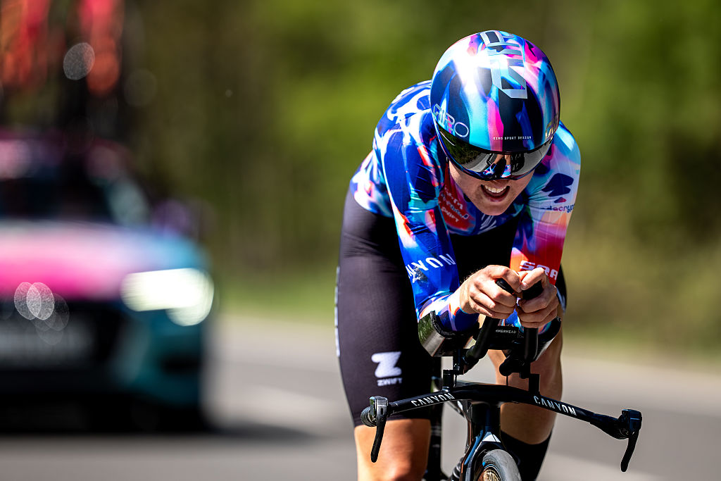 19-year-old Australian signs contract through to end of 2028