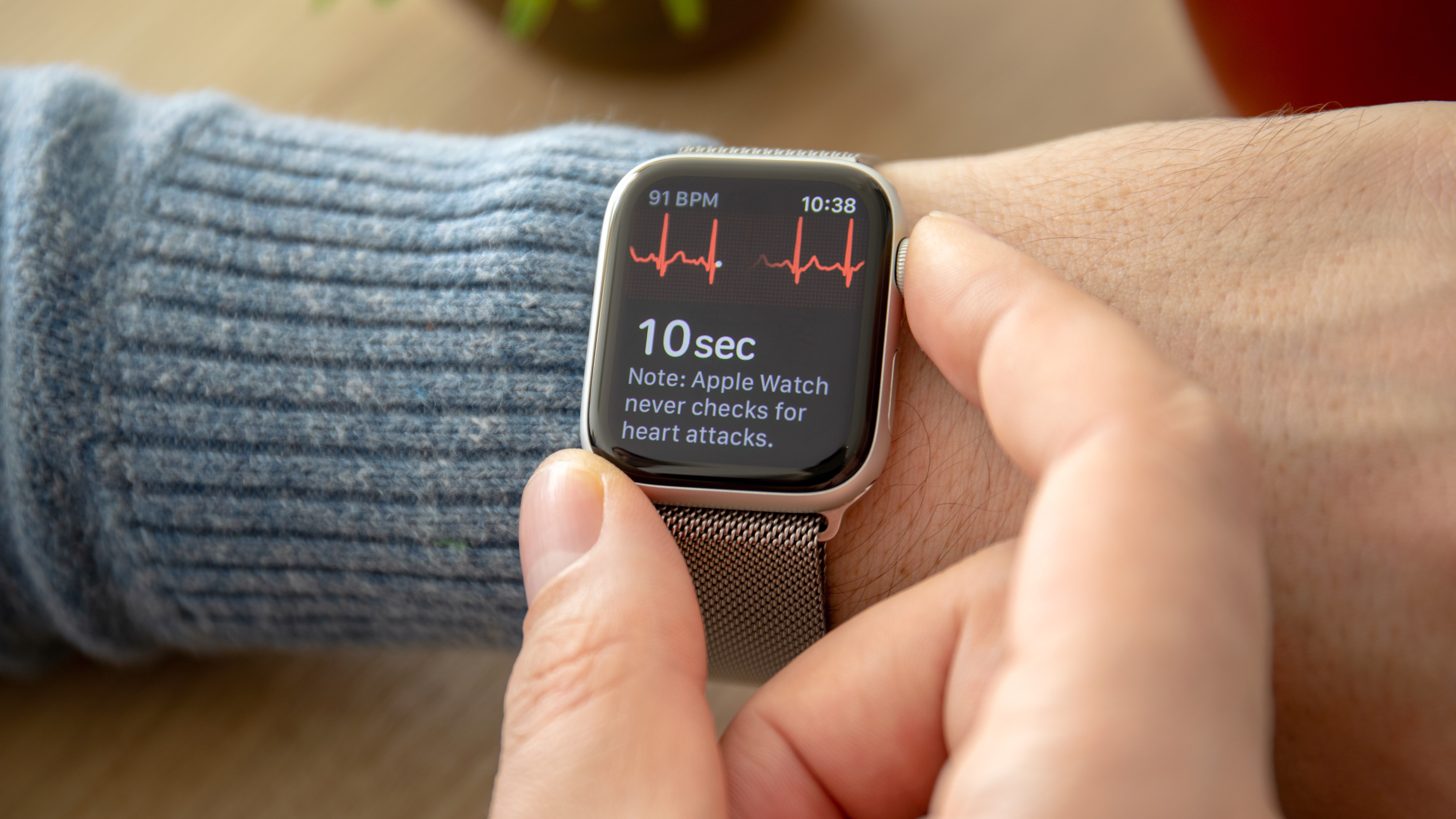 Apple watch store with electrocardiogram